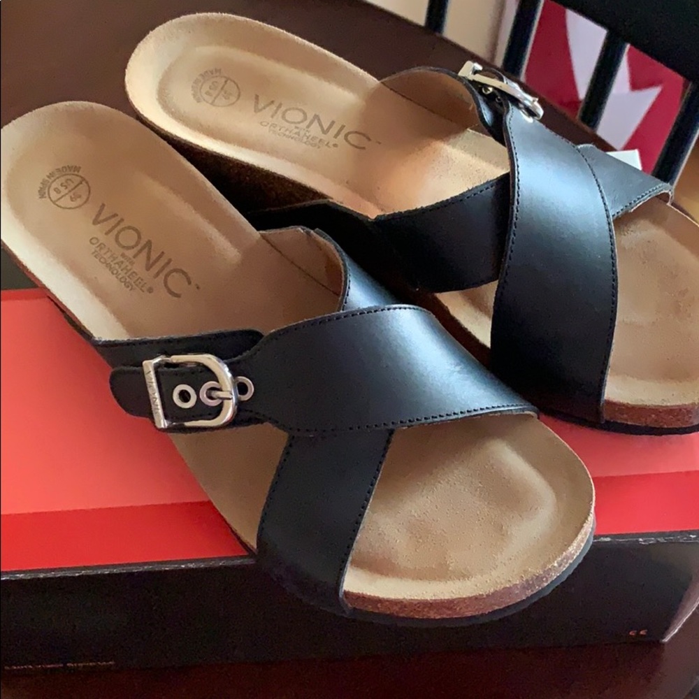 Vionic Danette wedge sandals